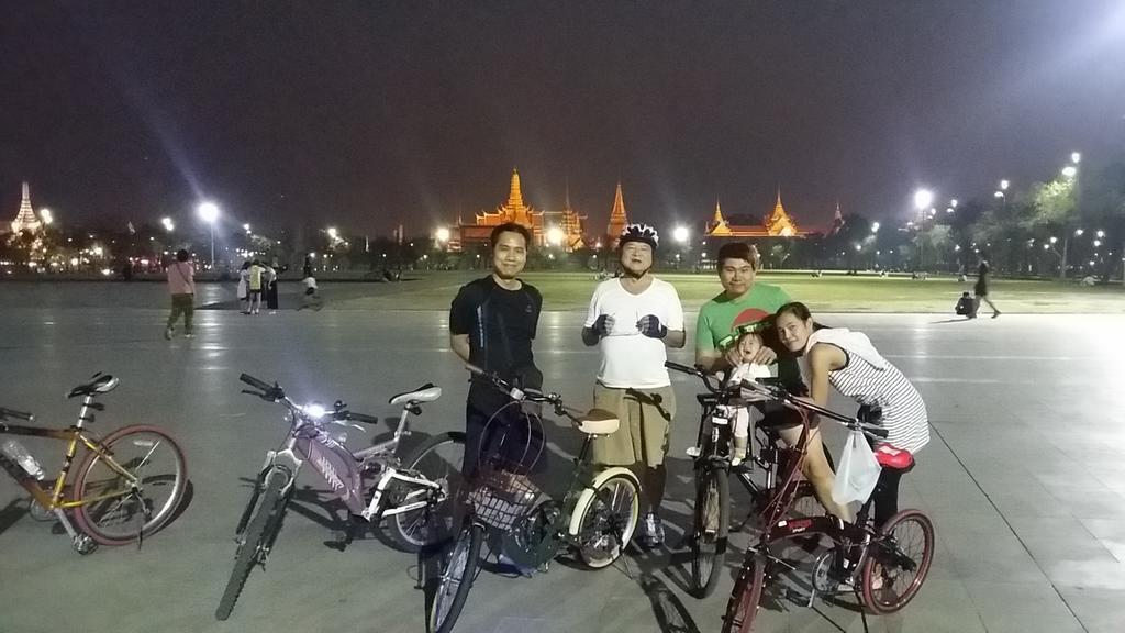 Hostel Bangkok Bed And Bike Exterior foto