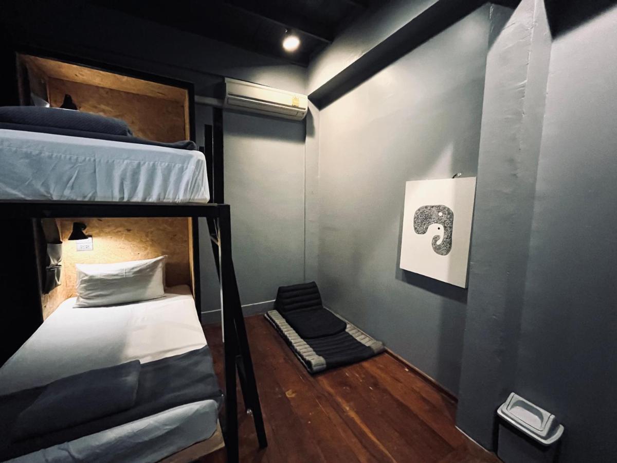 Hostel Bangkok Bed And Bike Exterior foto